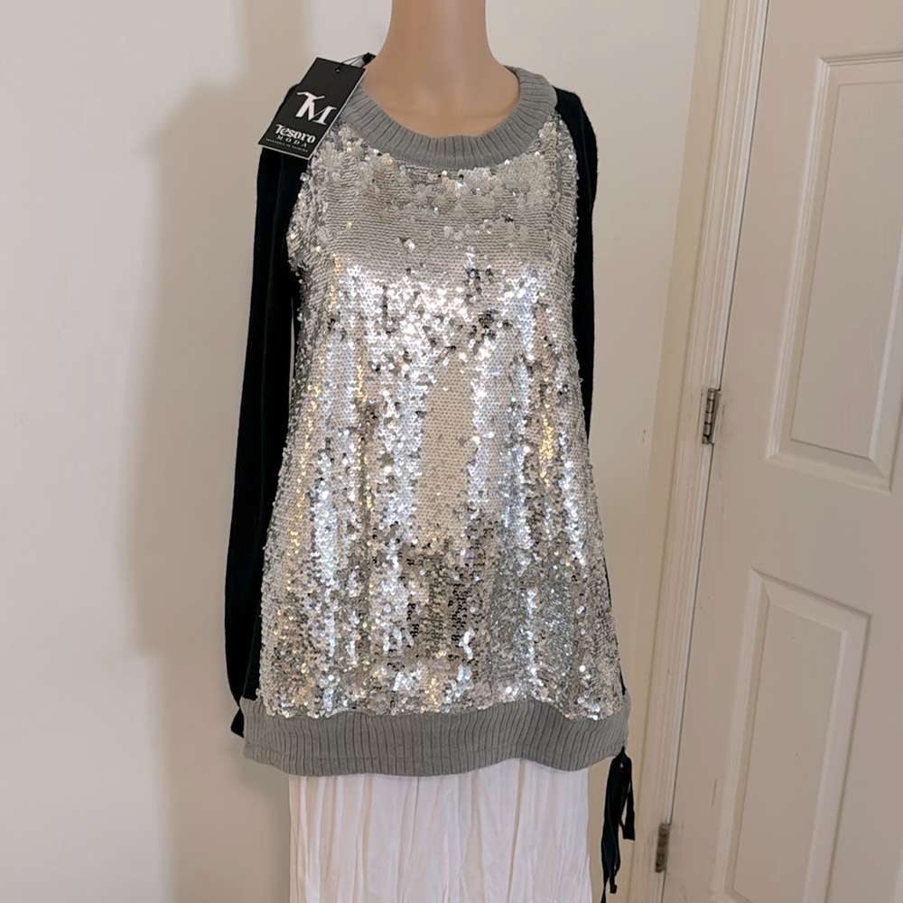 NWT Women’s Sequins Tops Size Small Black & Silver